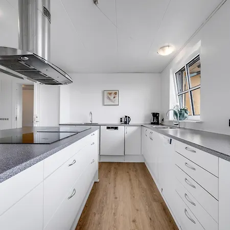 40-person Home, With Large Pool Area And Panoramic Views Of The Limfjord Сasa de vacaciones