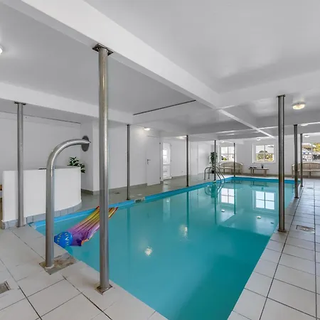 بيت للعطل 40-person Home, With Large Pool Area And Panoramic Views Of The Limfjord *