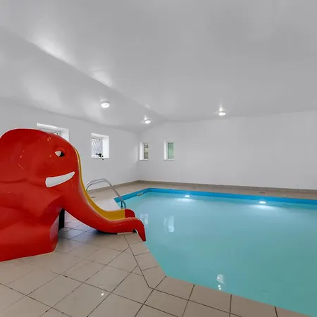 Сasa de vacaciones 40-person Home, With Large Pool Area And Panoramic Views Of The Limfjord Thyholm