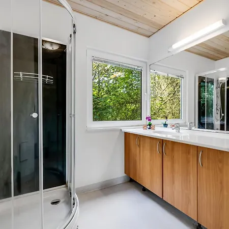 Сasa de vacaciones 40-person Home, With Large Pool Area And Panoramic Views Of The Limfjord *