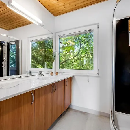 Сasa de vacaciones 40-person Home, With Large Pool Area And Panoramic Views Of The Limfjord Thyholm