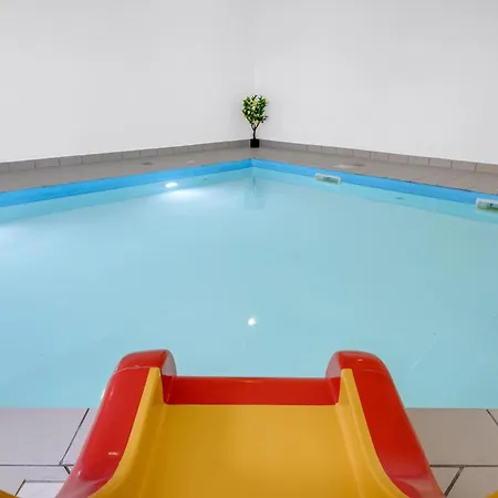 Сasa de vacaciones 40-person Home, With Large Pool Area And Panoramic Views Of The Limfjord